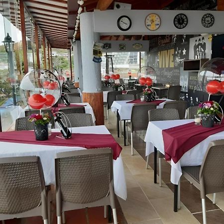 Hotel Guatatur กัวตาเป ภายนอก รูปภาพ