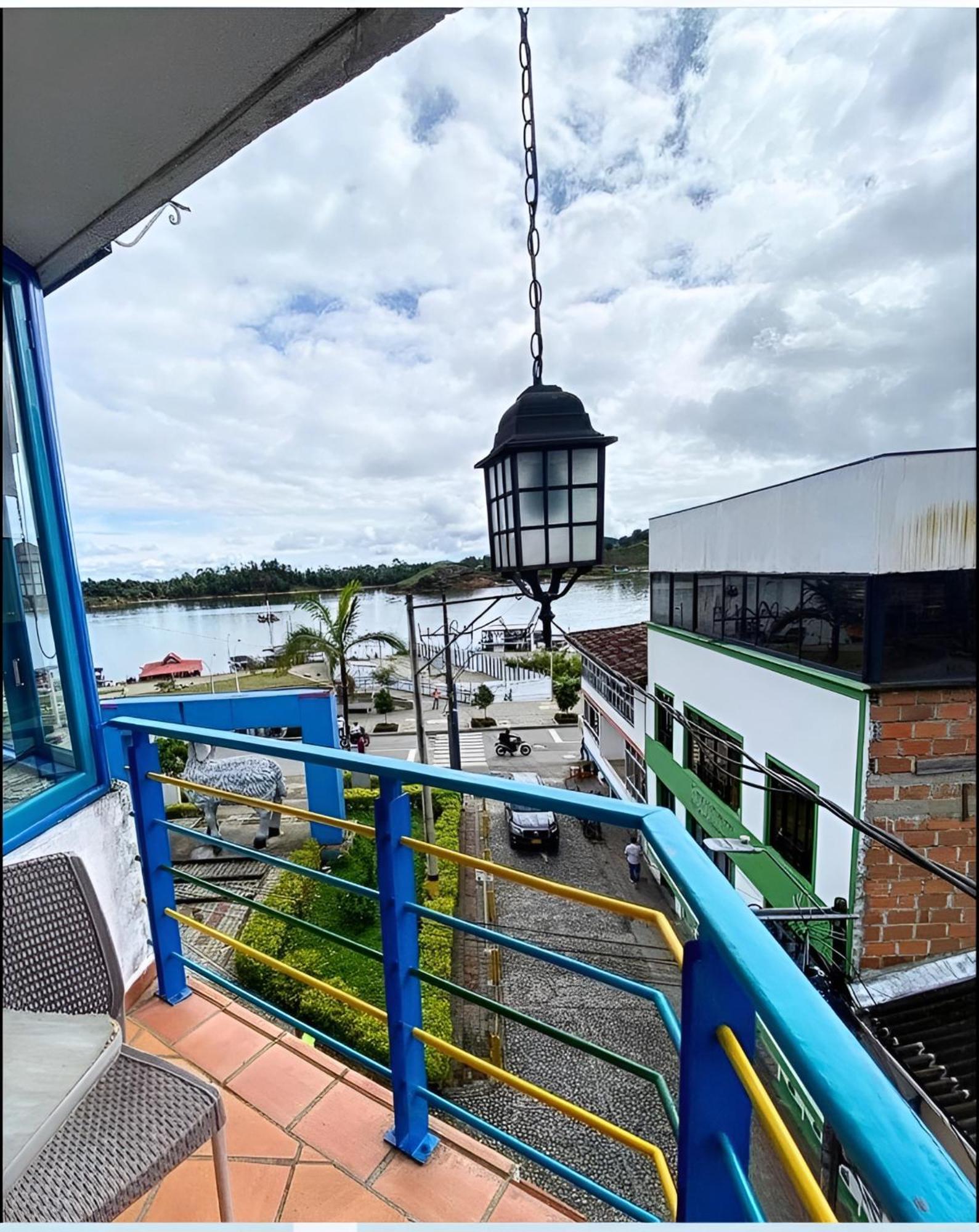 Hotel Guatatur กัวตาเป ภายนอก รูปภาพ