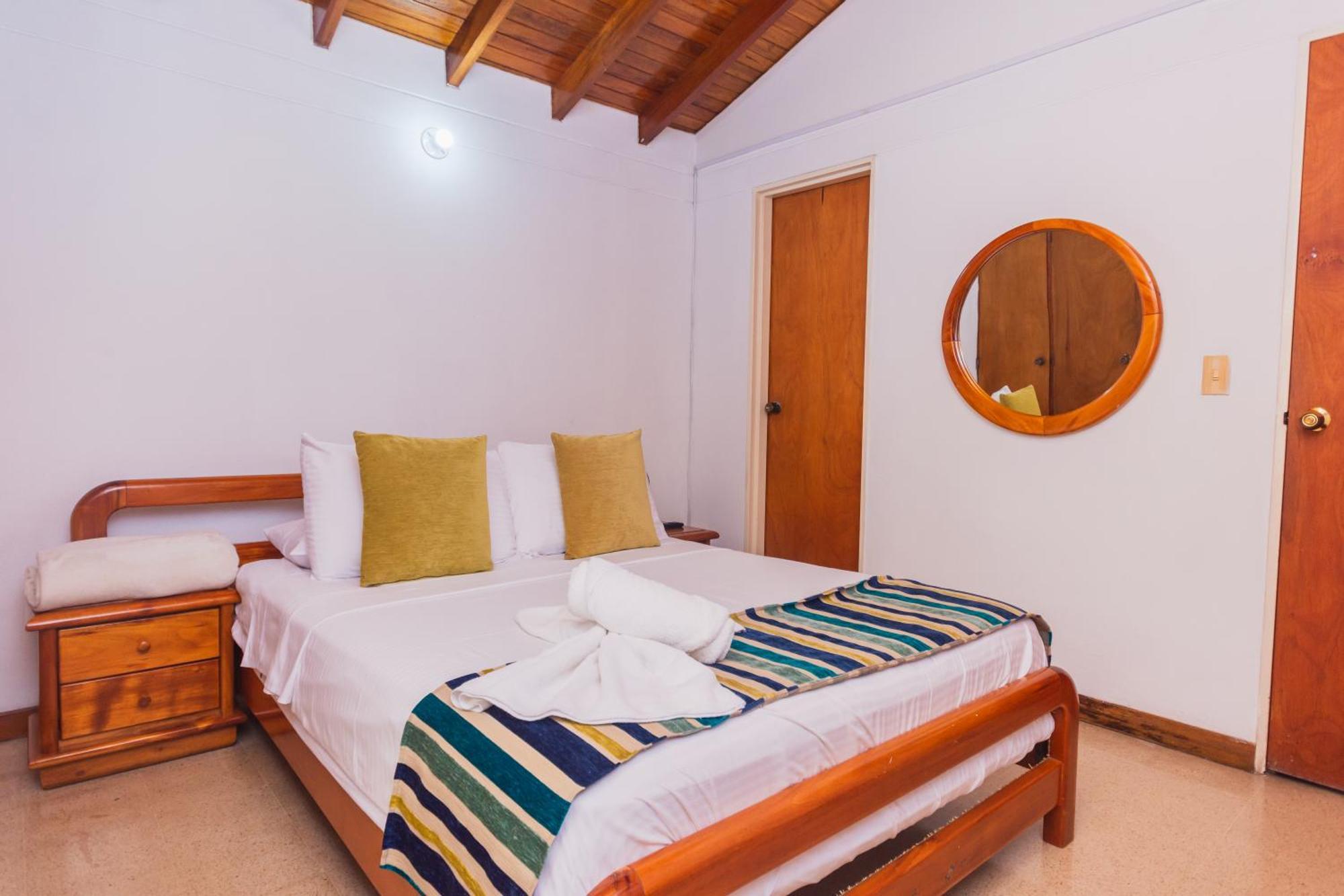 Hotel Guatatur กัวตาเป ภายนอก รูปภาพ