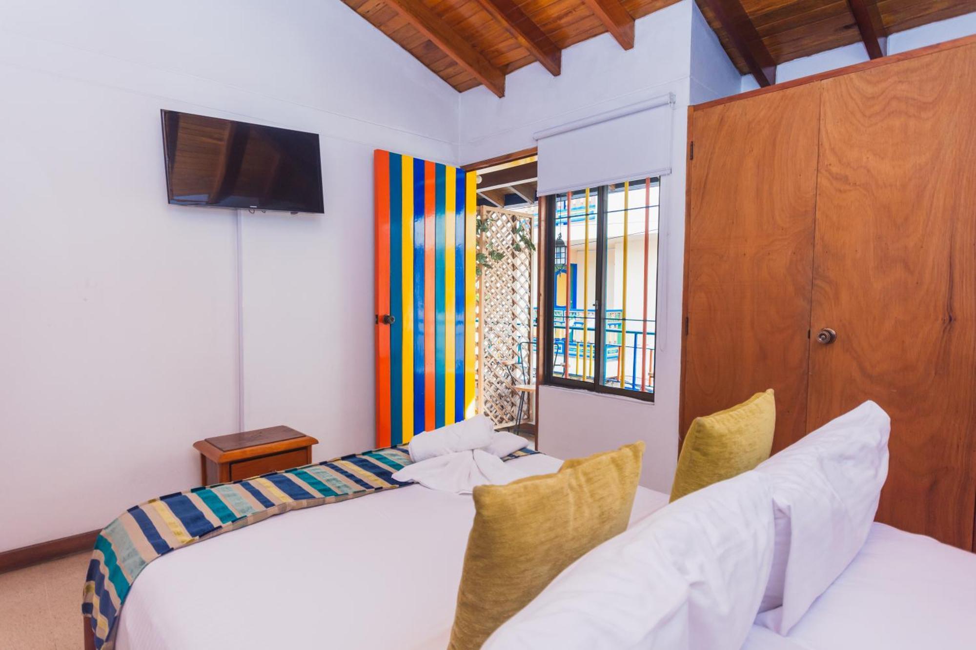 Hotel Guatatur กัวตาเป ภายนอก รูปภาพ