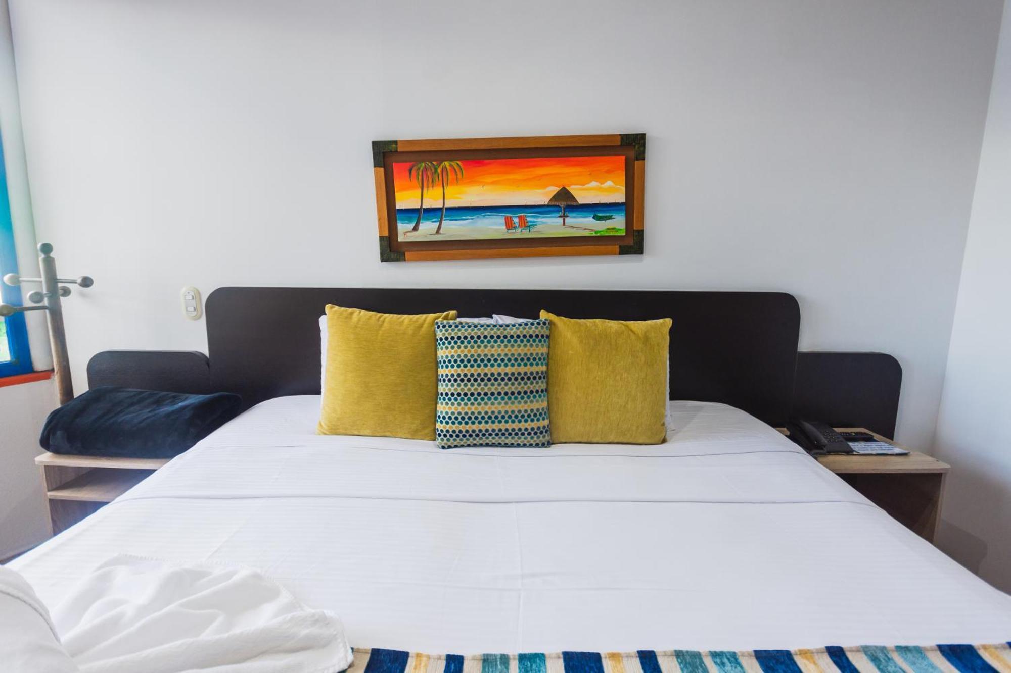 Hotel Guatatur กัวตาเป ภายนอก รูปภาพ