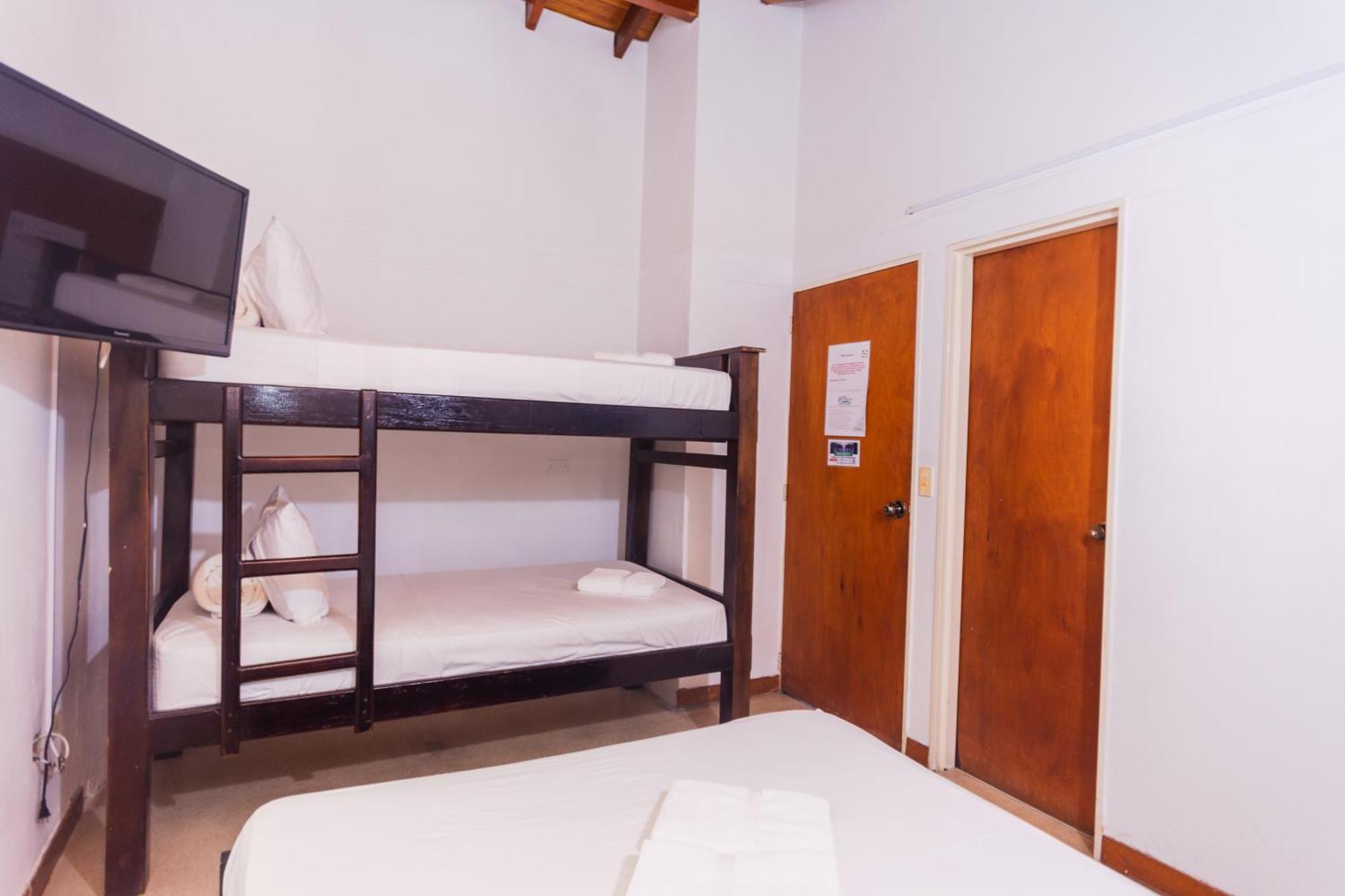 Hotel Guatatur กัวตาเป ภายนอก รูปภาพ