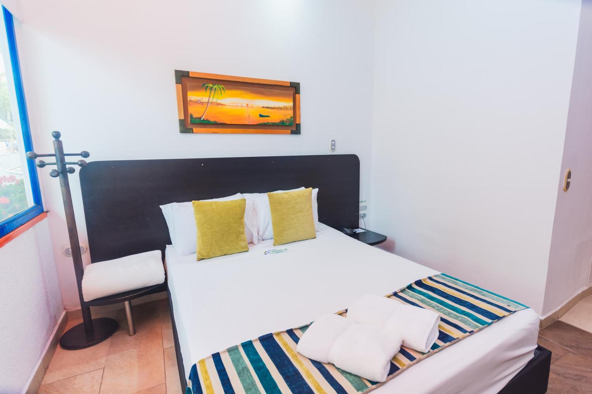 Hotel Guatatur กัวตาเป ภายนอก รูปภาพ