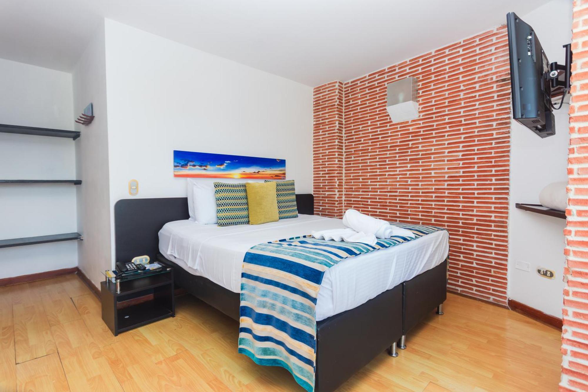 Hotel Guatatur กัวตาเป ภายนอก รูปภาพ