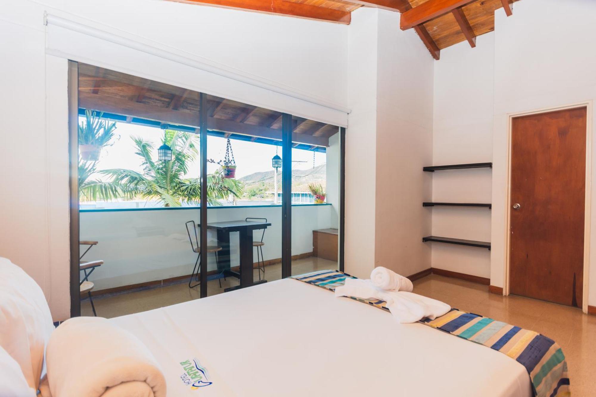 Hotel Guatatur กัวตาเป ภายนอก รูปภาพ